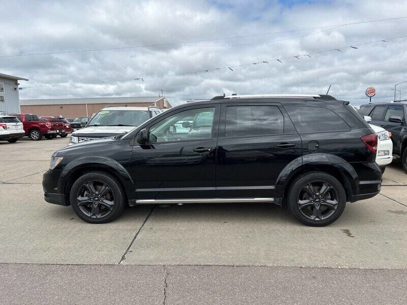 Used 2019 Dodge Journey Crossroad image 2