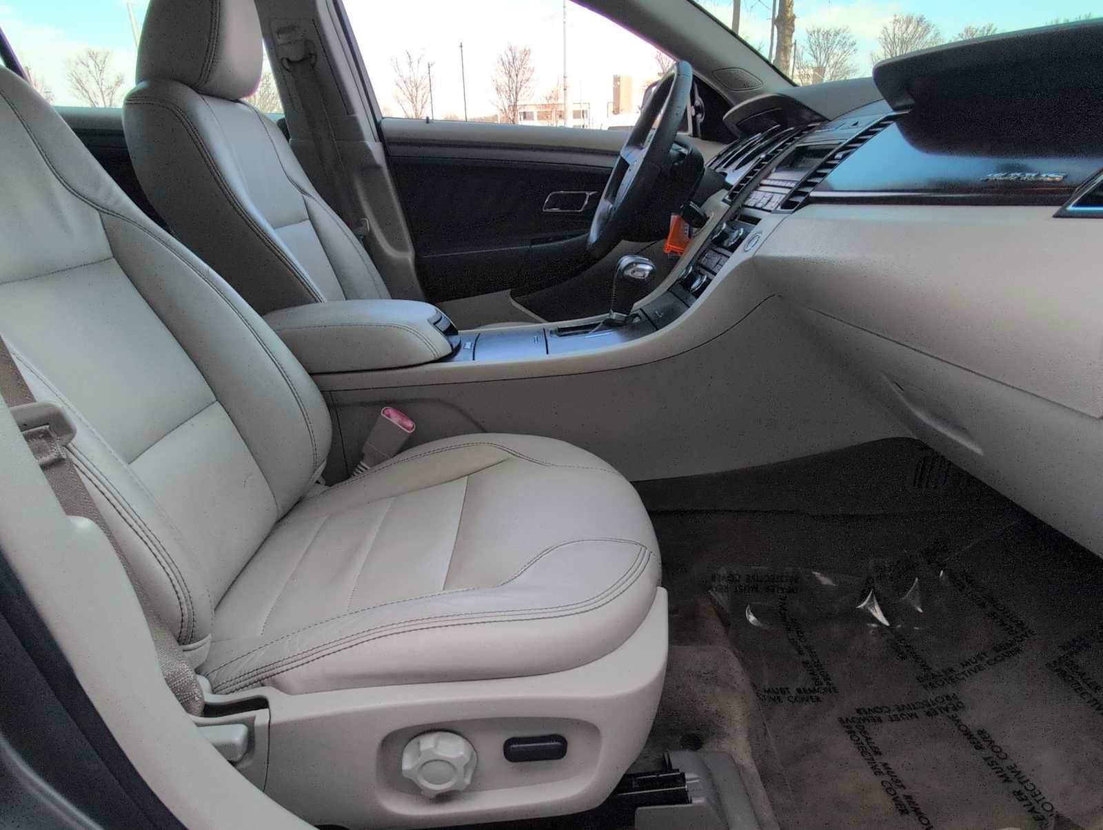 Used 2012 Ford Taurus SEL image 22