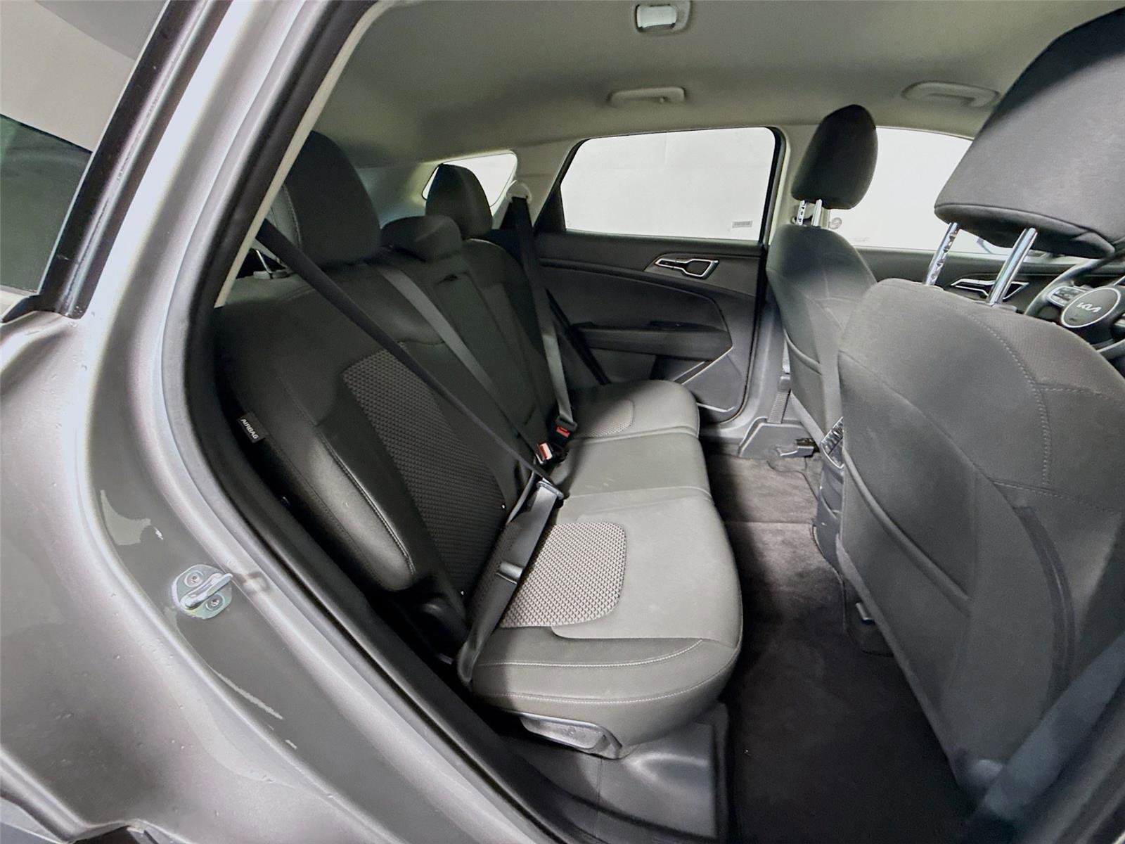 Used 2024 Kia Sportage LX image 19