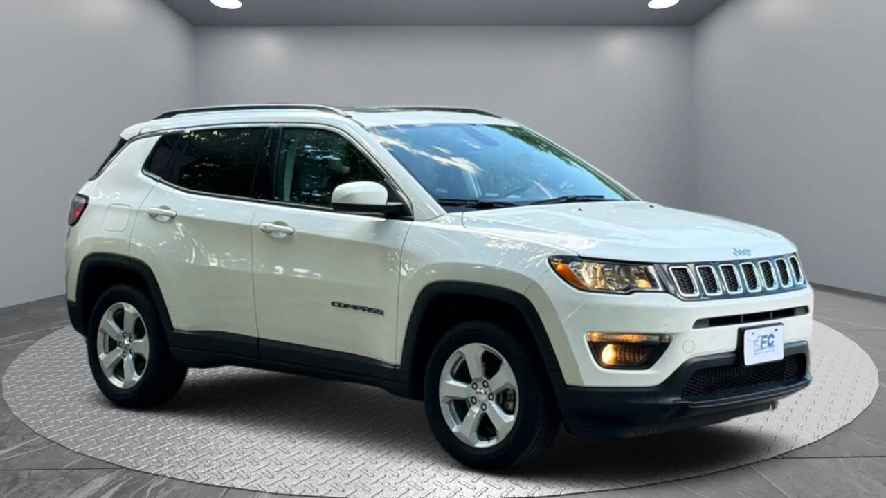 Used 2021 Jeep Compass Latitude w/ Sun and Sound Group AWD/4WD image 4
