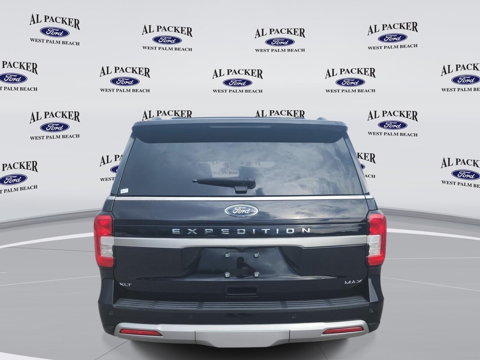 Used 2023 Ford Expedition Max XLT RWD image 5