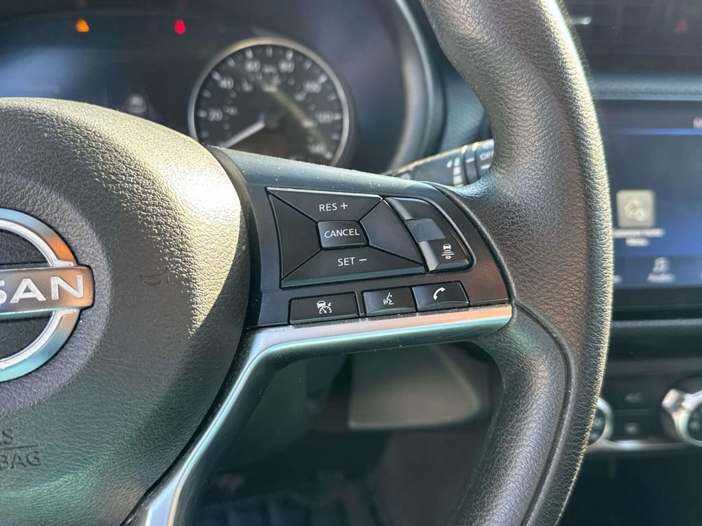 Used 2023 Nissan Kicks SV image 30
