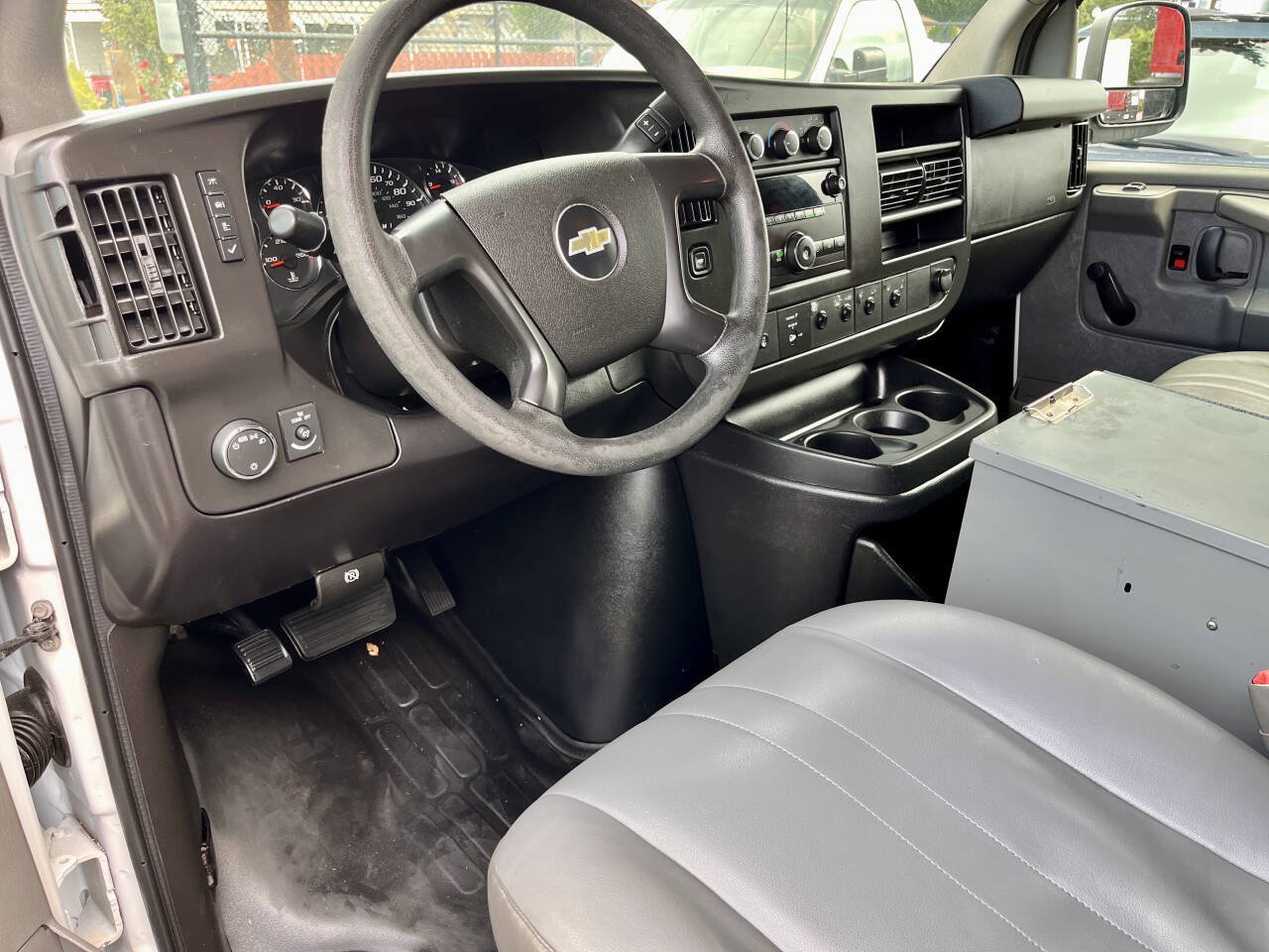 Used 2013 Chevrolet Express 2500 RWD image 13