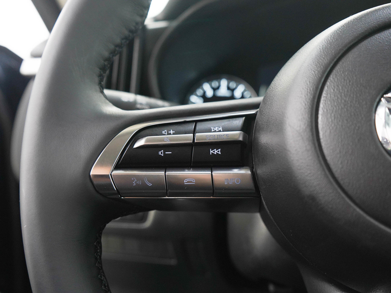 Used 2025 MAZDA CX-50 AWD 2.5 S w/ Select Package image 23