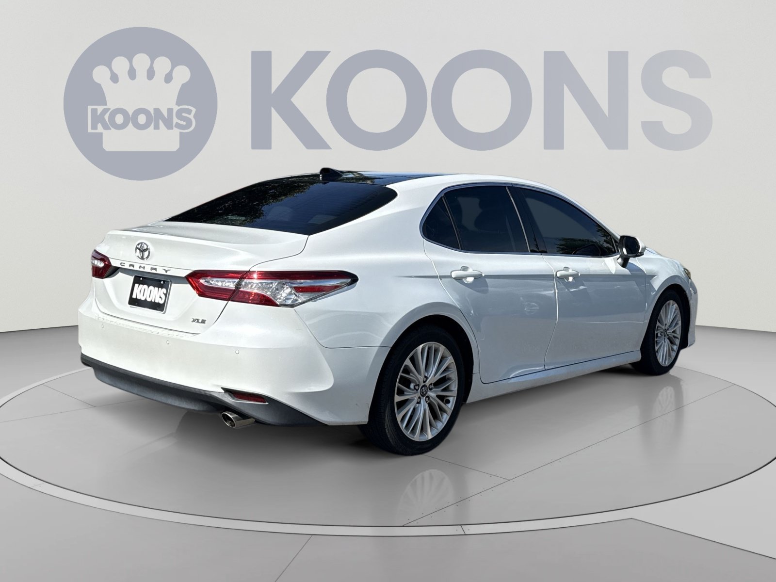 Used 2018 Toyota Camry XLE w/ Audio Package FWD image 7