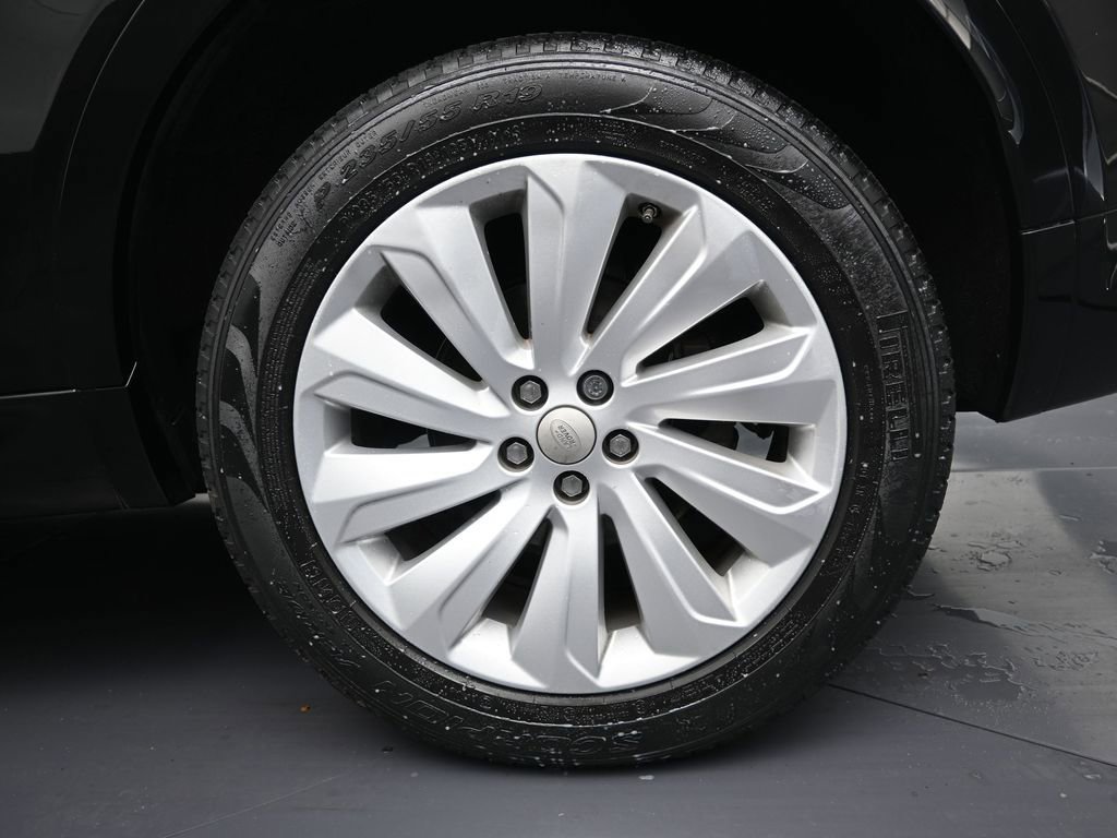 Used 2020 Land Rover Discovery Sport S R-Dynamic image 9