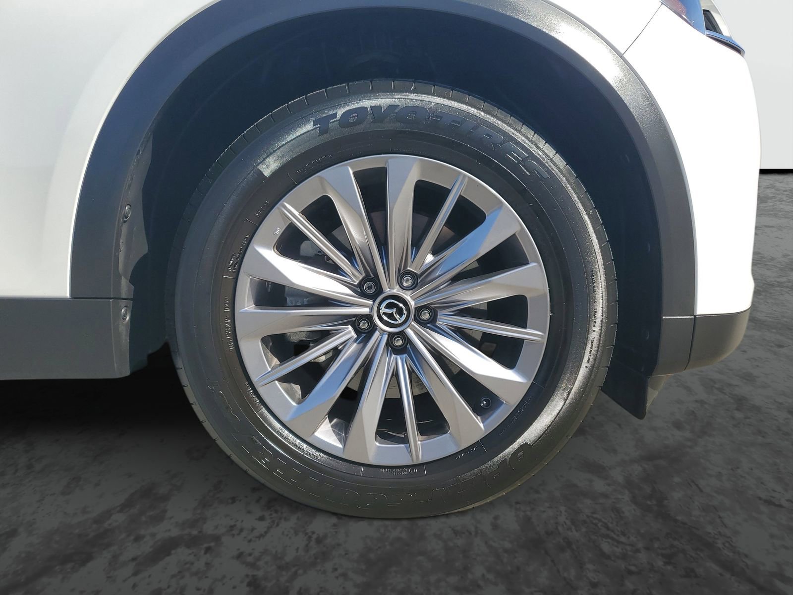 Used 2025 MAZDA CX-90 Plug-In Hybrid w/ Preferred AWD/4WD image 6