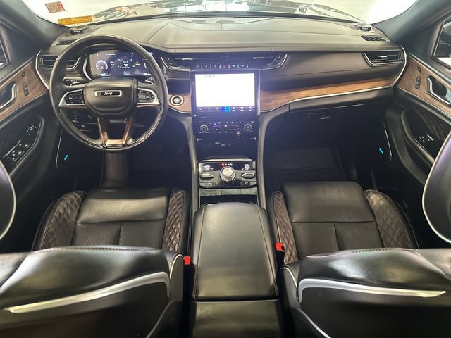 Used 2023 Jeep Grand Cherokee Summit AWD/4WD image 40