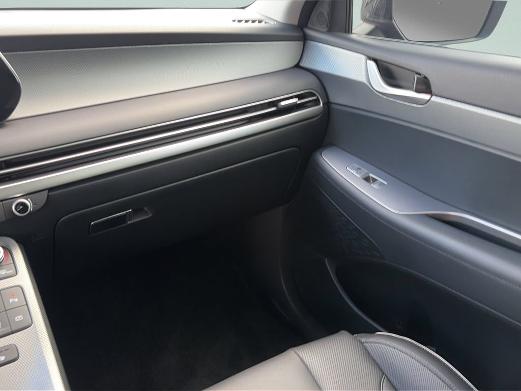 Used 2025 Hyundai Palisade SEL FWD image 15