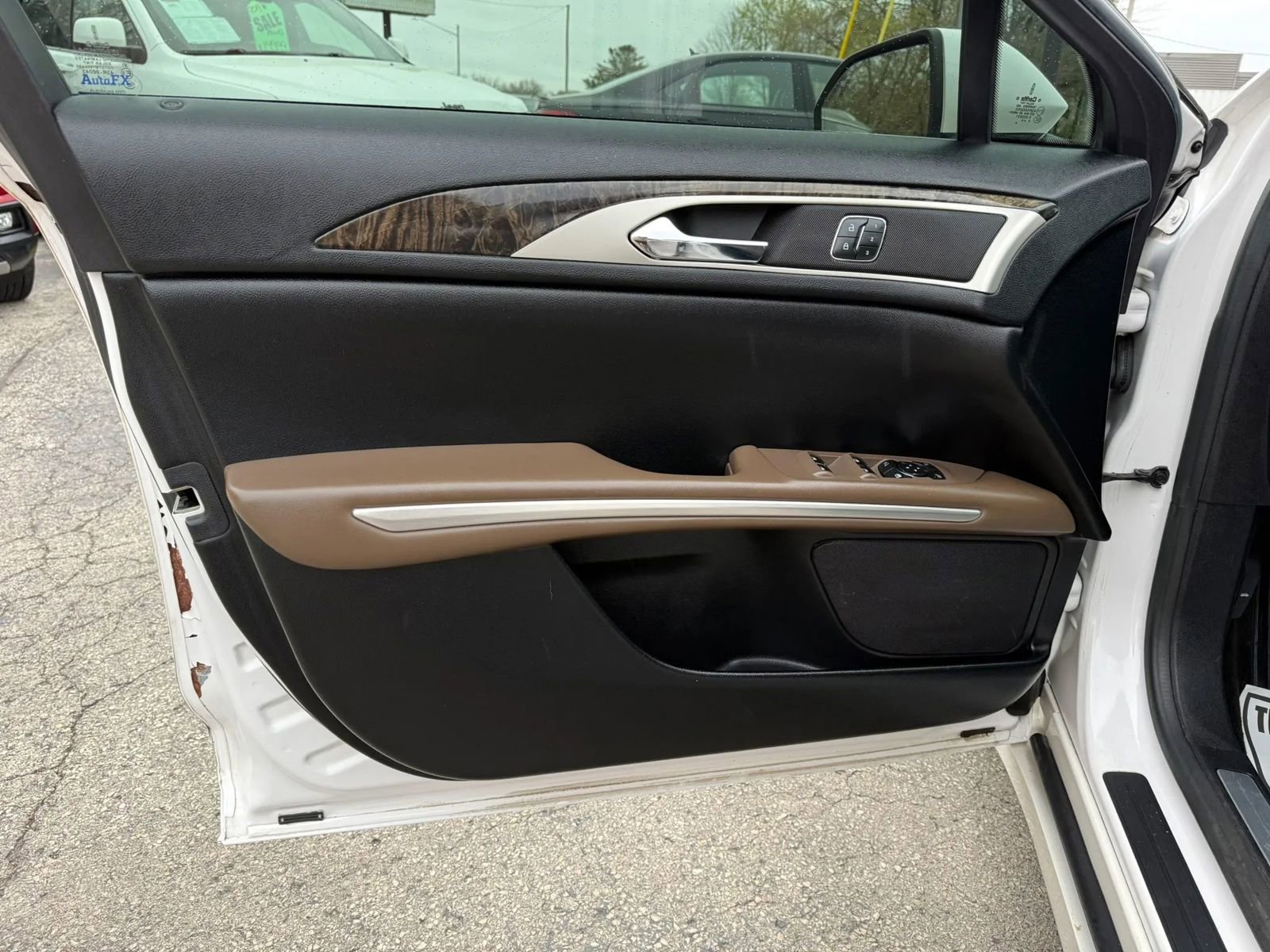 Used 2015 Lincoln MKZ AWD w/ Equipment Group 102A Reserve image 9