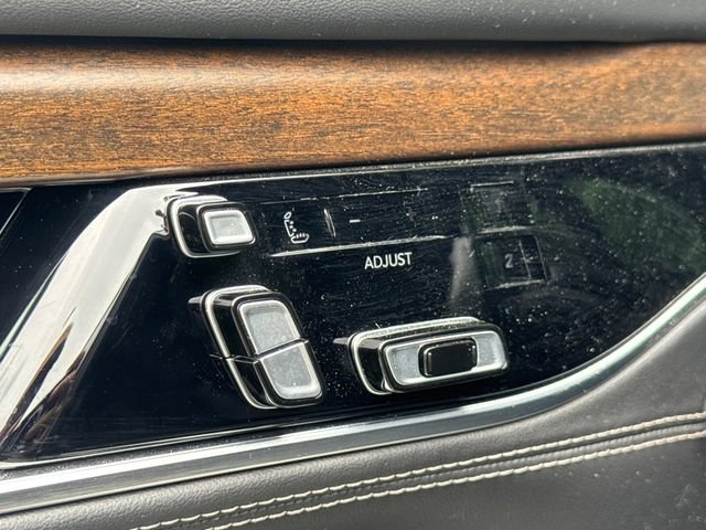 Used 2022 Jeep Grand Wagoneer Series II w/ Convenience Group III AWD/4WD image 15