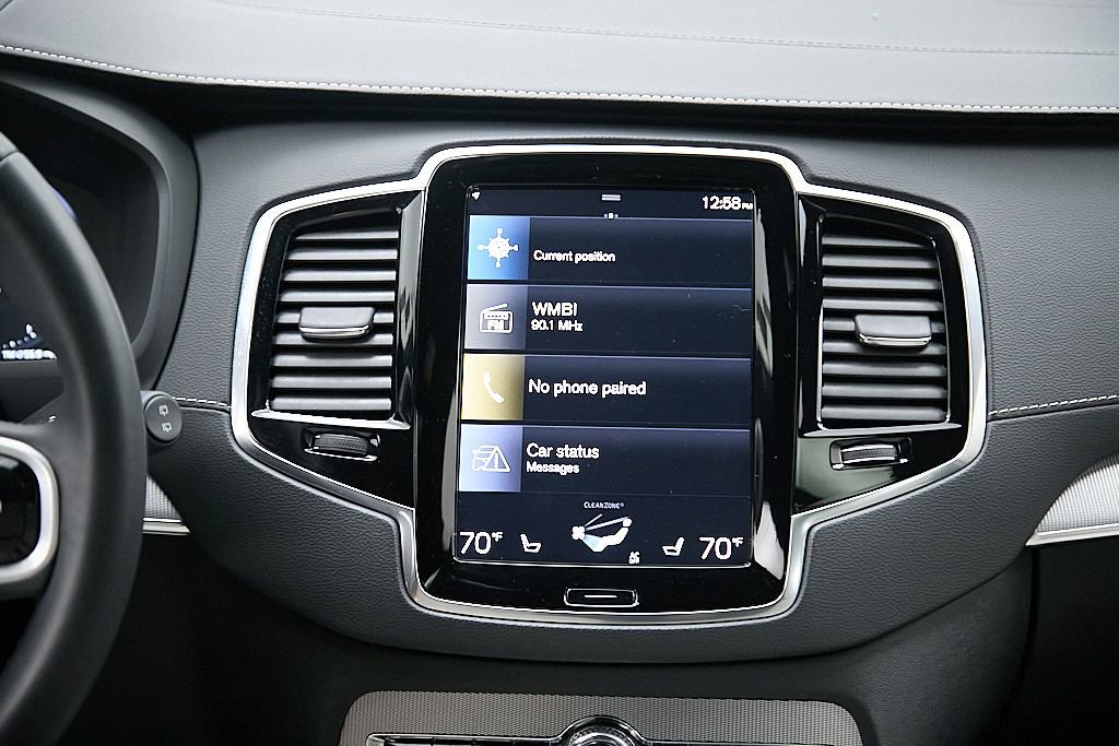 Used 2022 Volvo XC90 T8 R-Design image 32