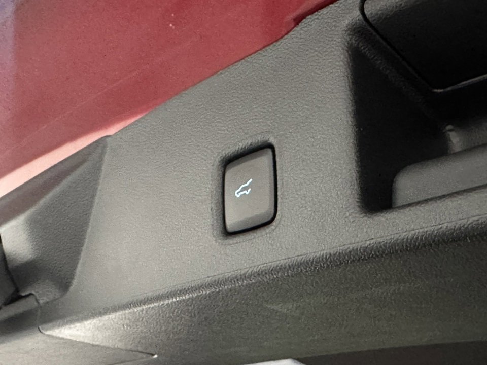 New 2025 Ford Escape SE w/ PHEV Premium Package image 8