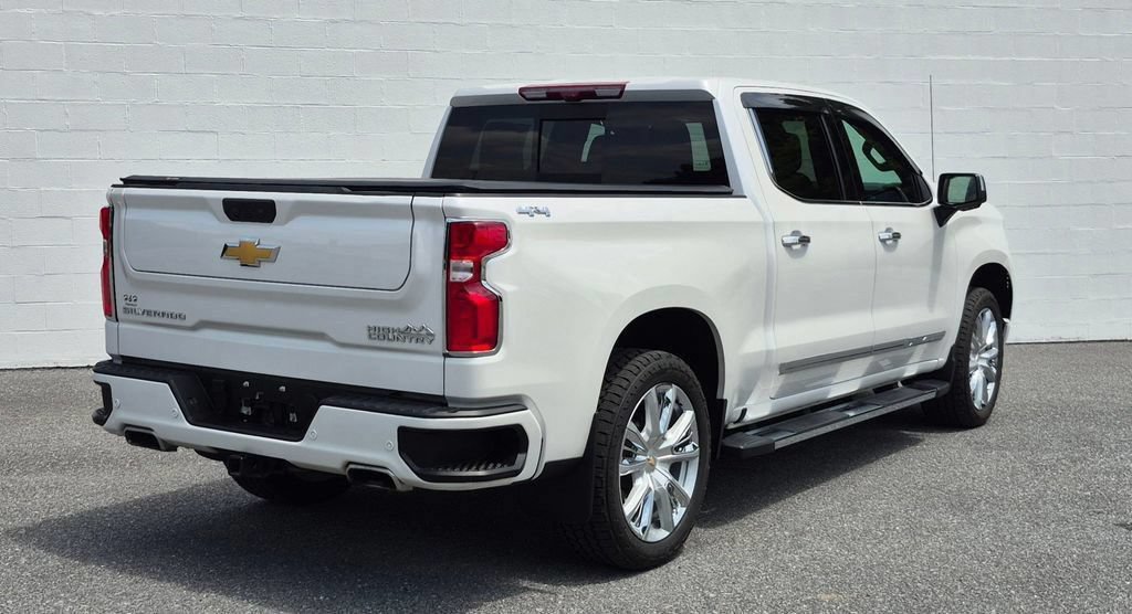 Used 2025 Chevrolet Silverado 1500 High Country w/ Technology Package AWD/4WD image 46