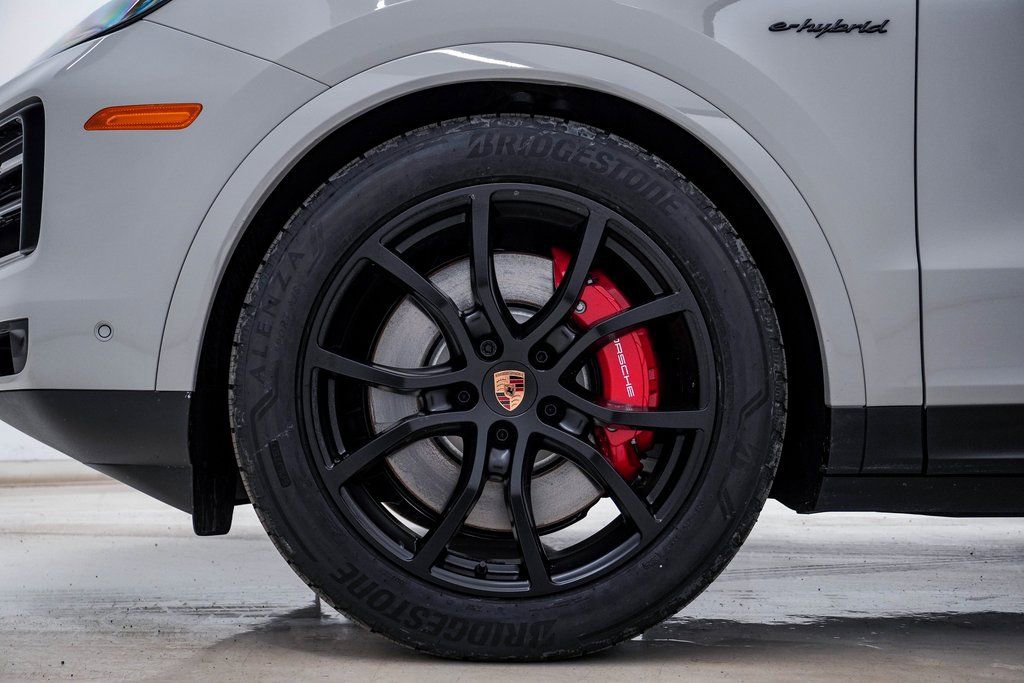 New 2026 Porsche Cayenne S image 13