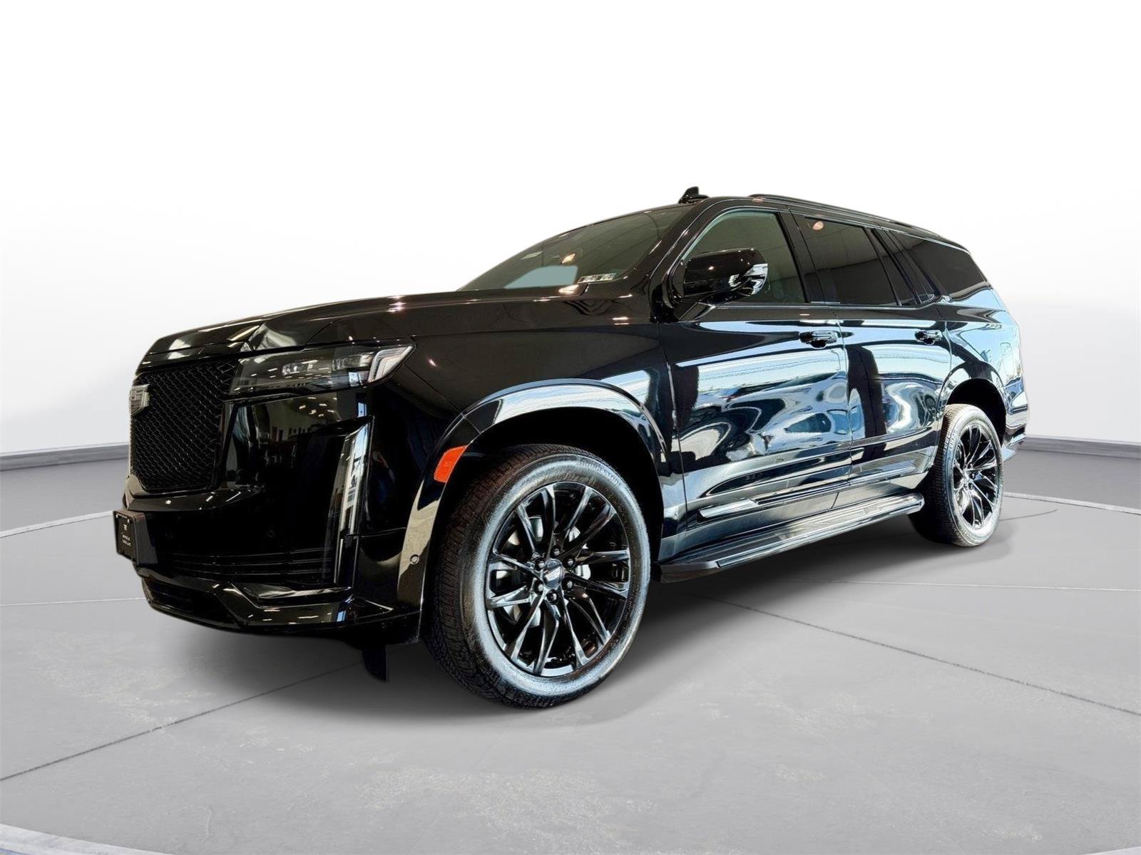 Certified 2024 Cadillac Escalade Sport w/ LPO, ONYX Package AWD/4WD image 4