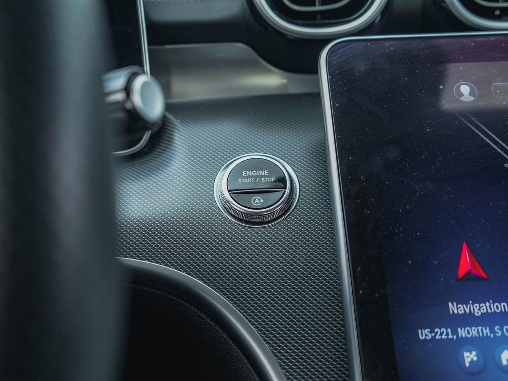 Used 2024 Mercedes-Benz C 300 Sedan image 14