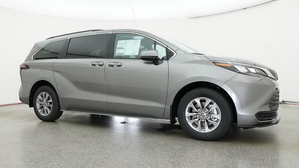 New 2026 Toyota Sienna LE FWD image 31