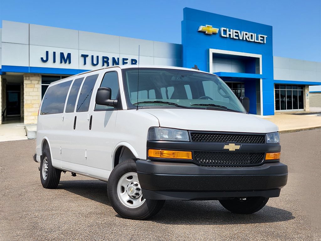 Used 2025 Chevrolet Express 3500 LS RWD image 1