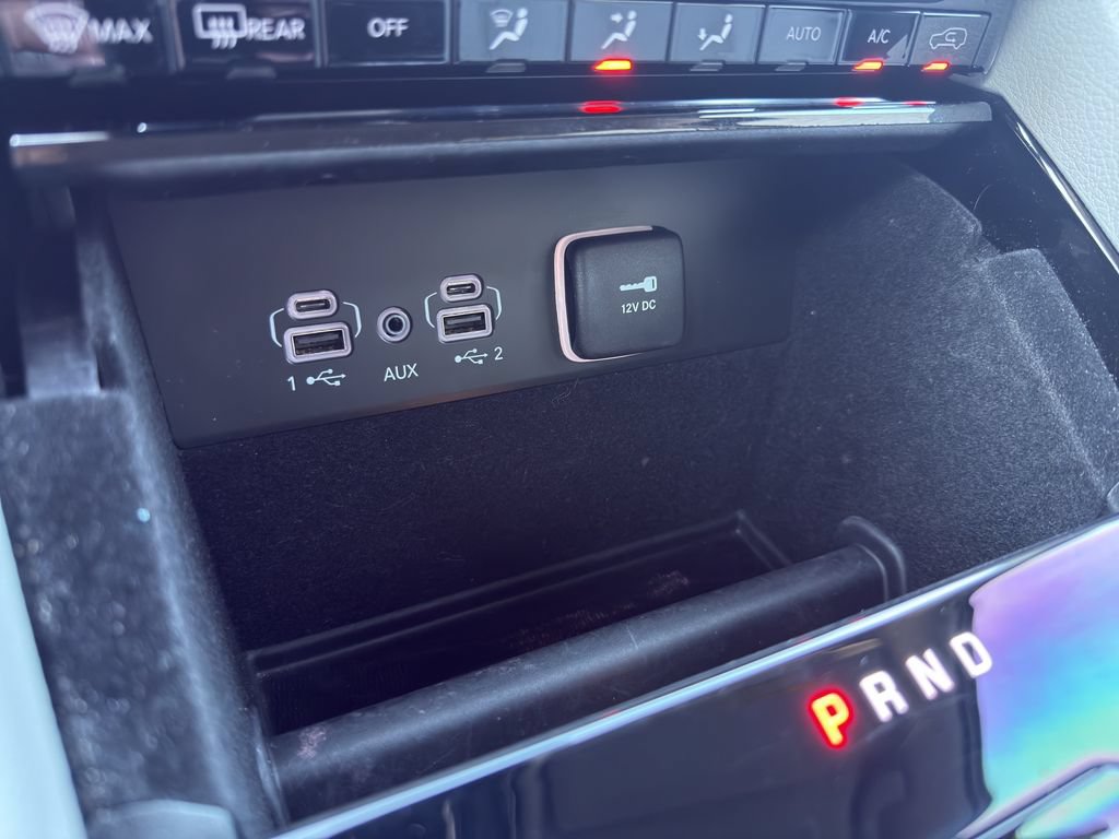Used 2022 Jeep Grand Cherokee Overland RWD image 29