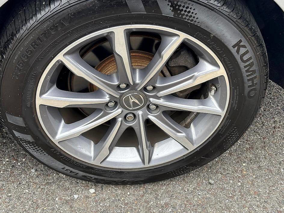 Used 2019 Acura TLX image 10