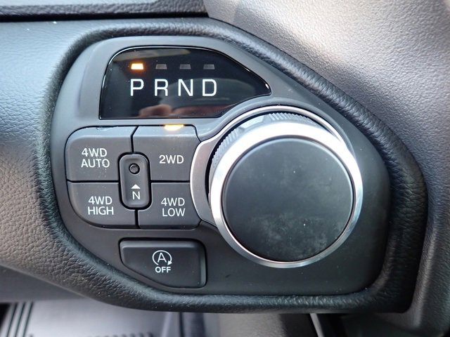 New 2026 RAM 1500 4x4 Crew Cab image 18