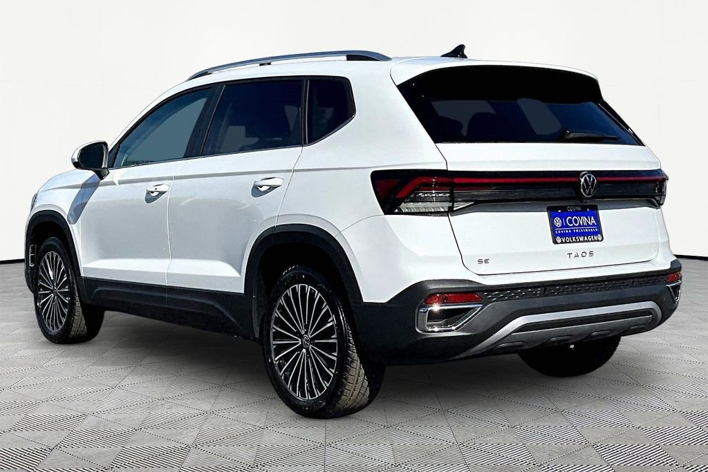 New 2026 Volkswagen Taos SE image 4