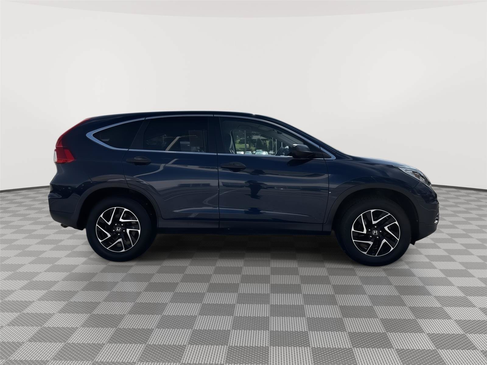 Used 2016 Honda CR-V SE image 5