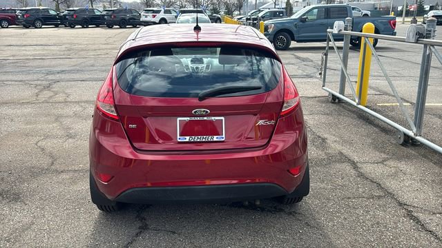Used 2013 Ford Fiesta SE w/ Moon & Mood Pkg image 24