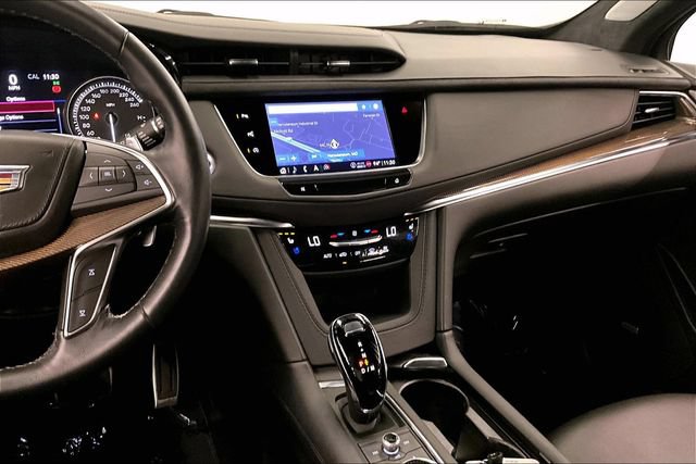 Used 2024 Cadillac XT5 Sportv w/ Platinum Package AWD/4WD image 7