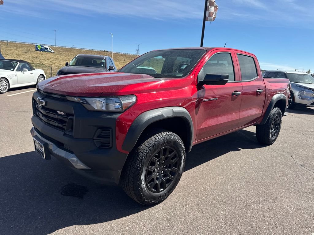 Used 2025 Chevrolet Colorado Trail Boss image 3