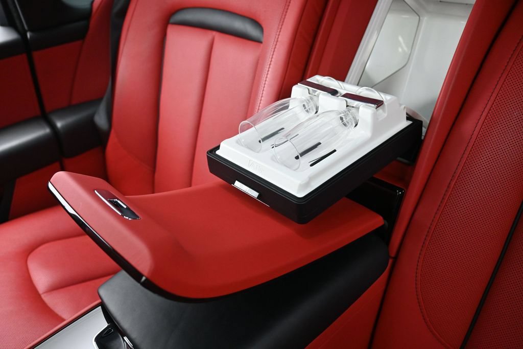 Certified 2019 Rolls-Royce Cullinan AWD/4WD image 29