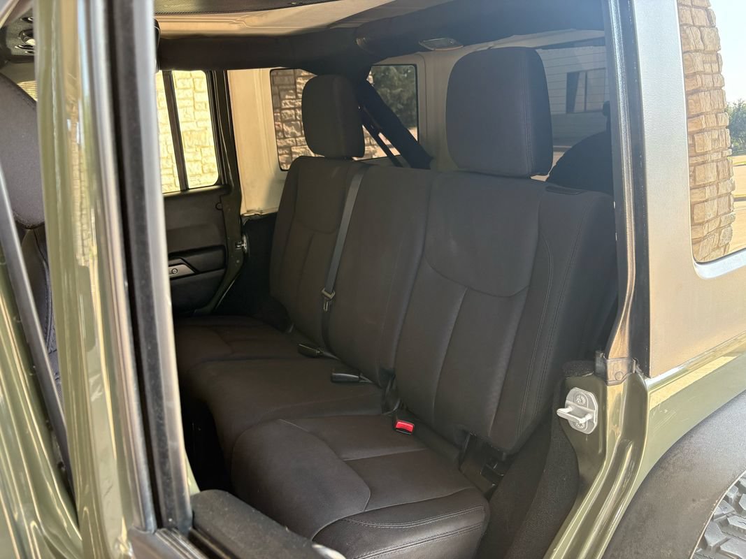 Used 2015 Jeep Wrangler Unlimited Sport AWD/4WD image 21