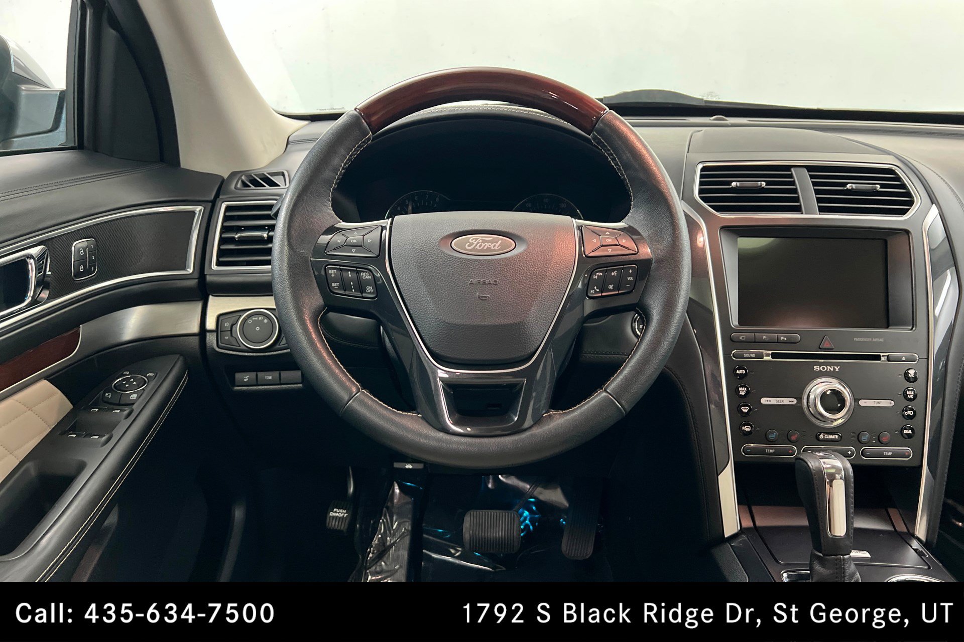 Used 2018 Ford Explorer Platinum AWD/4WD image 12