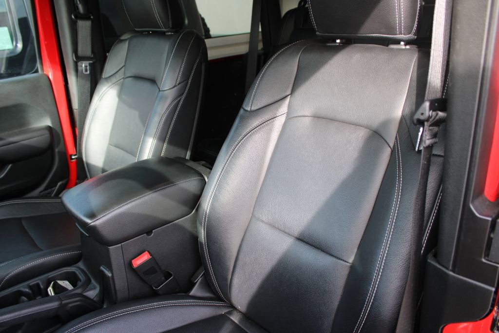 Used 2021 Jeep Wrangler Sport S image 17