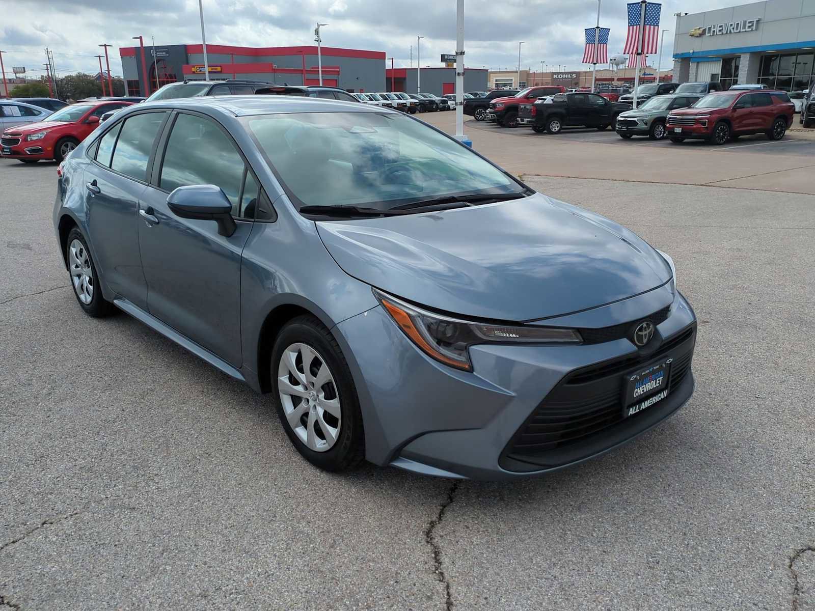 Used 2024 Toyota Corolla LE image 2