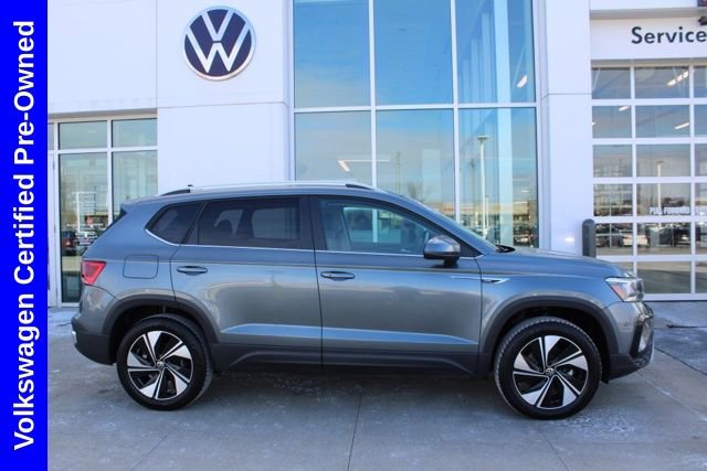 Used 2024 Volkswagen Taos SE image 5