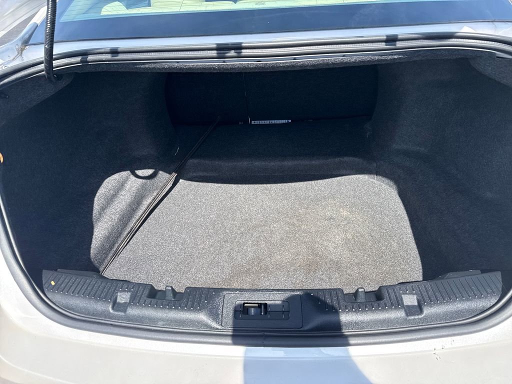 Used 2017 Ford Taurus SEL FWD image 25