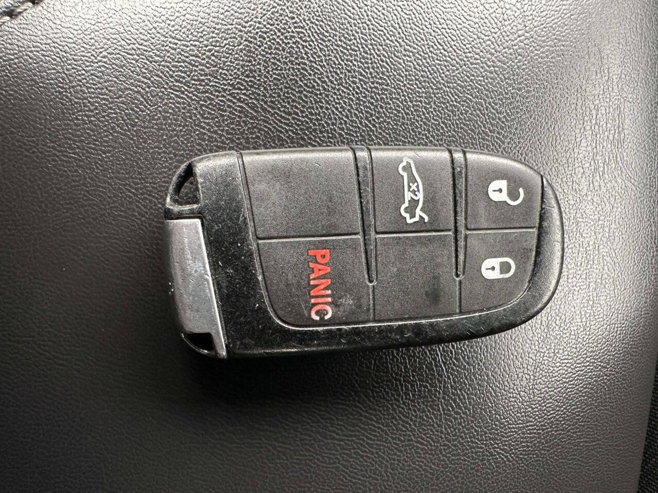 Used 2019 Dodge Challenger SXT RWD image 33