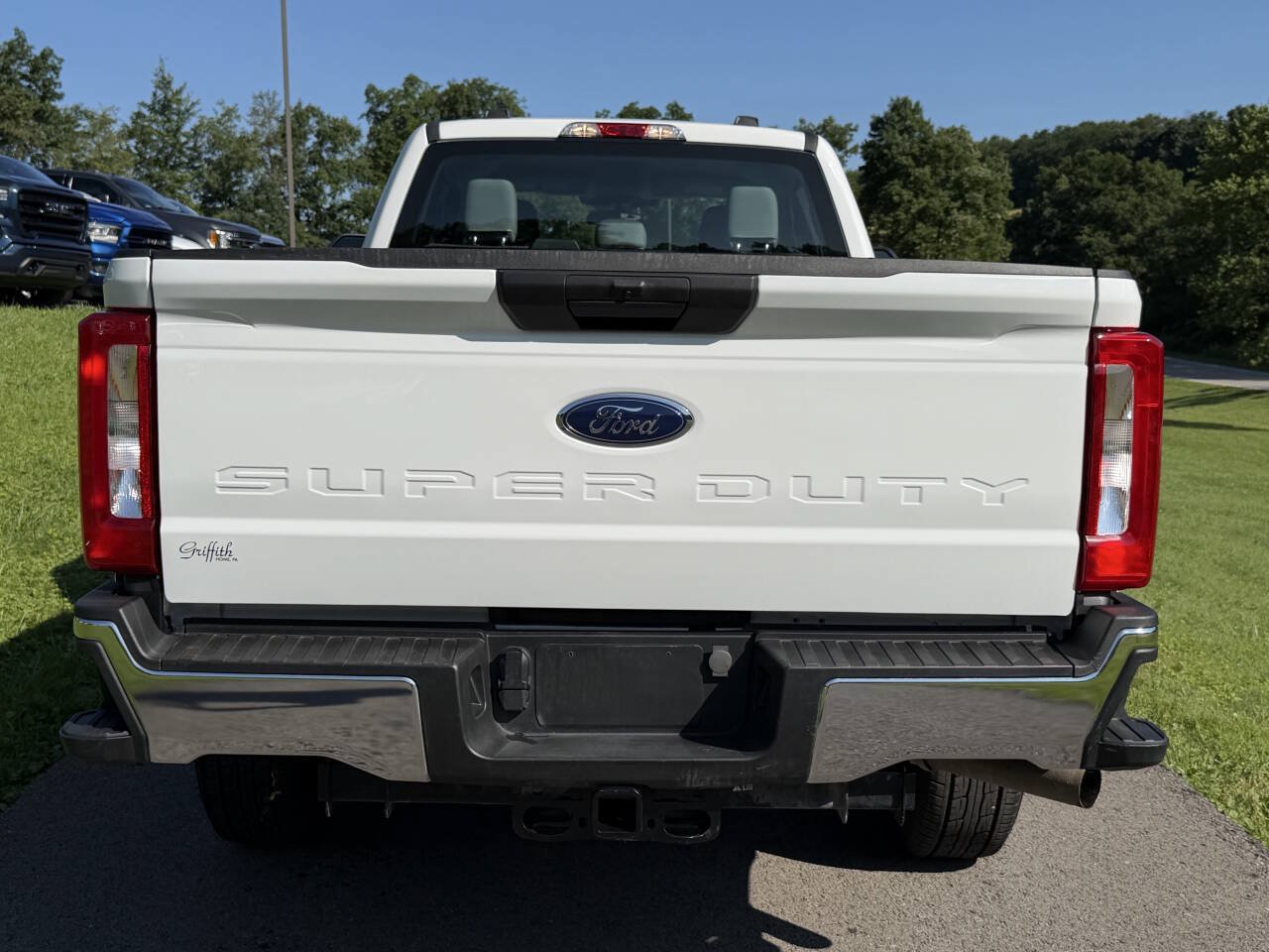 Used 2024 Ford F250 XL w/ FX4 Off-Road Package AWD/4WD image 4