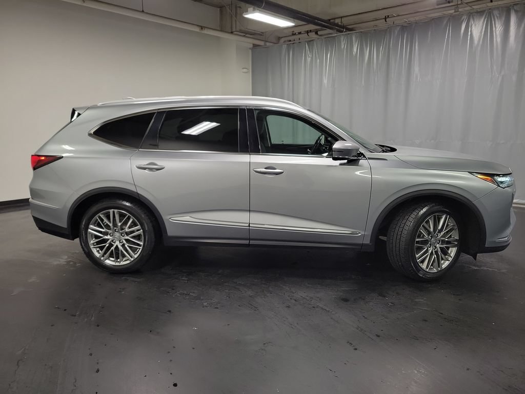 Used 2023 Acura MDX SH-AWD w/ Advance Package image 9
