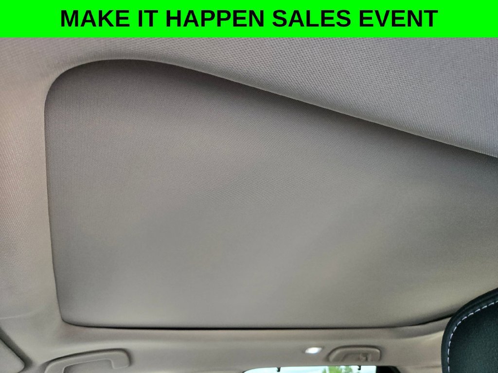Used 2025 Honda Pilot Touring image 32