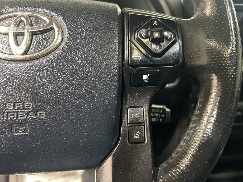 Used 2020 Toyota 4Runner Venture w/ Moonroof Package image 23