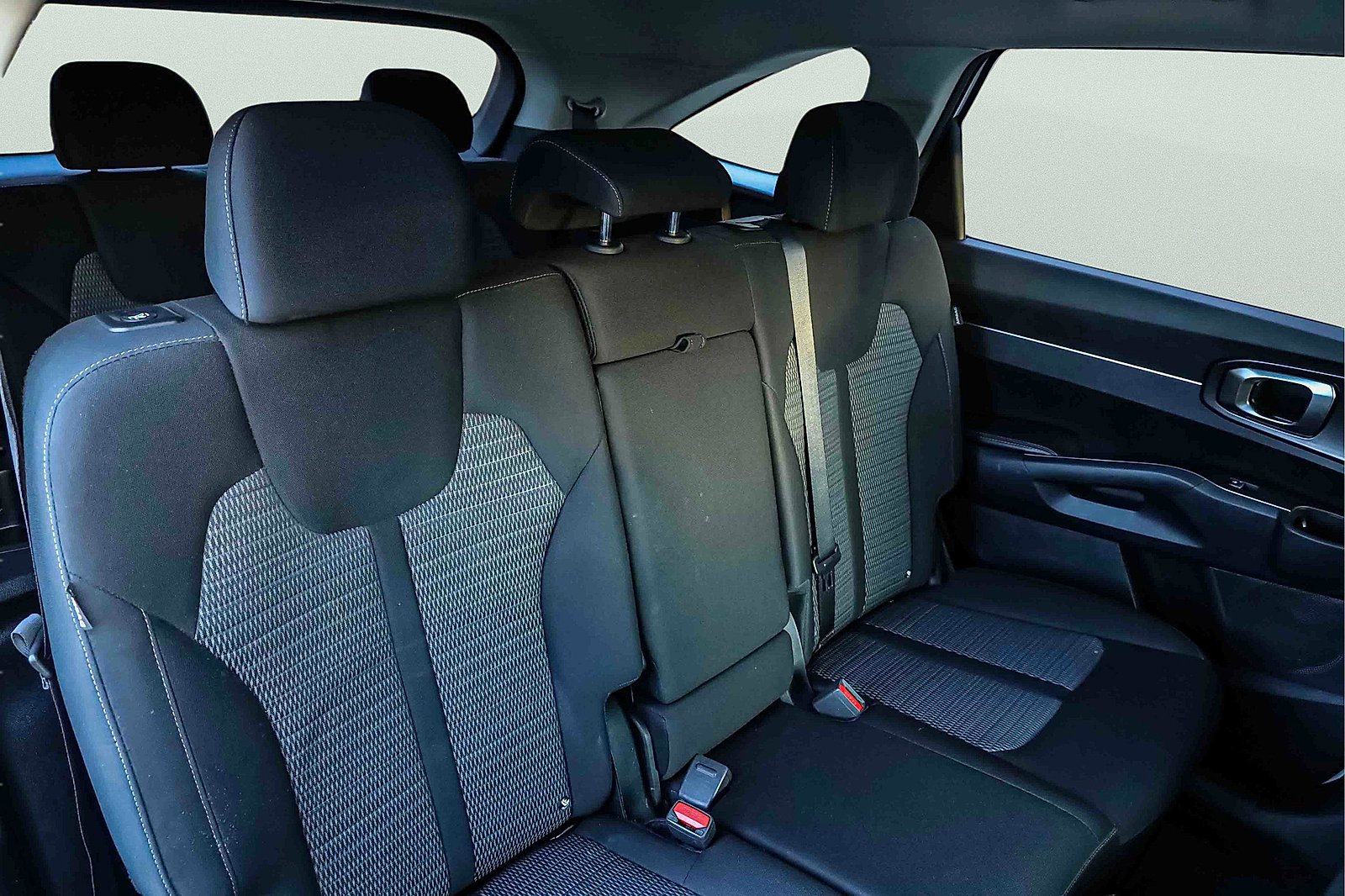 Certified 2024 Kia Sorento LX image 25