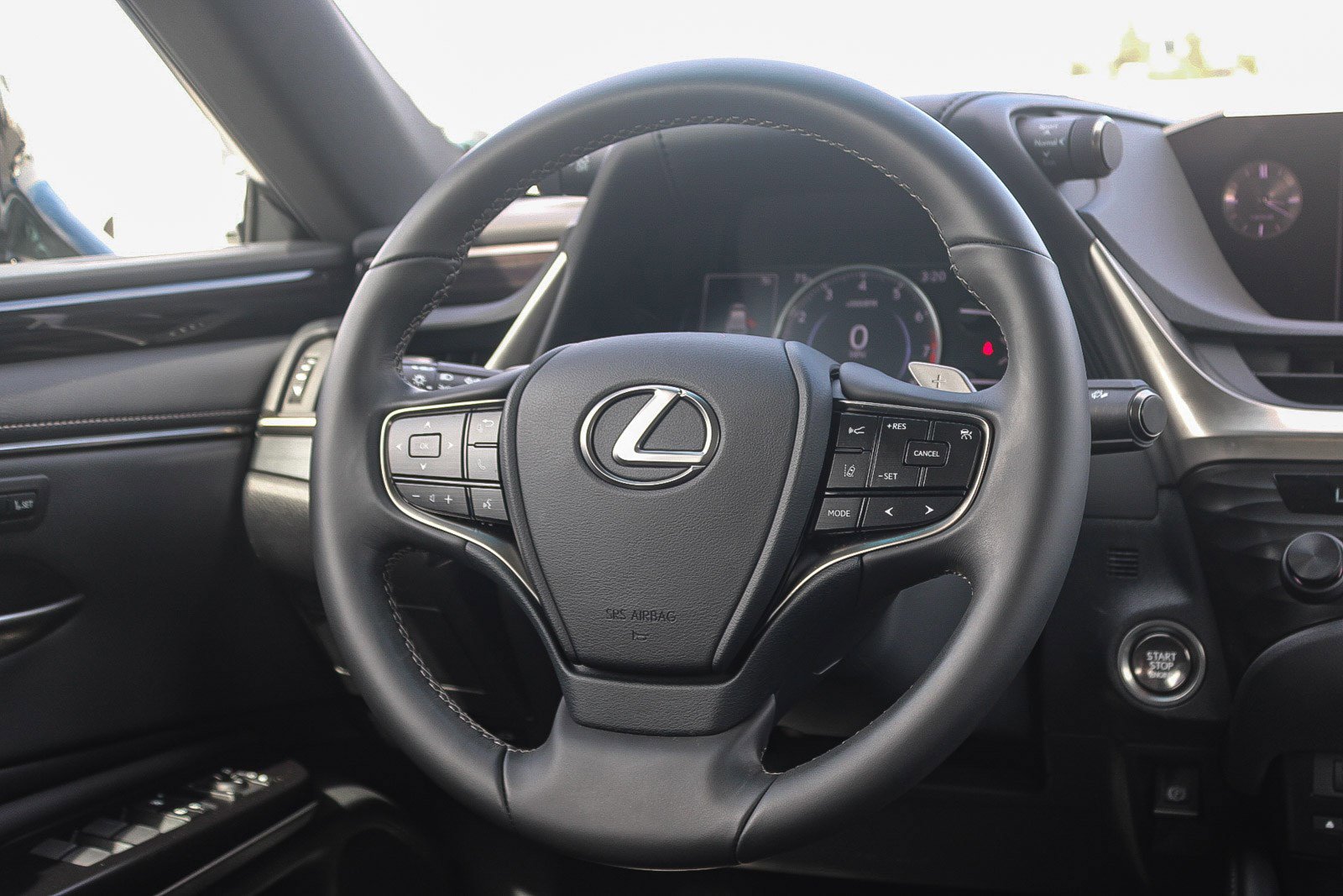 Used 2020 Lexus ES 350 w/ Premium Package image 16