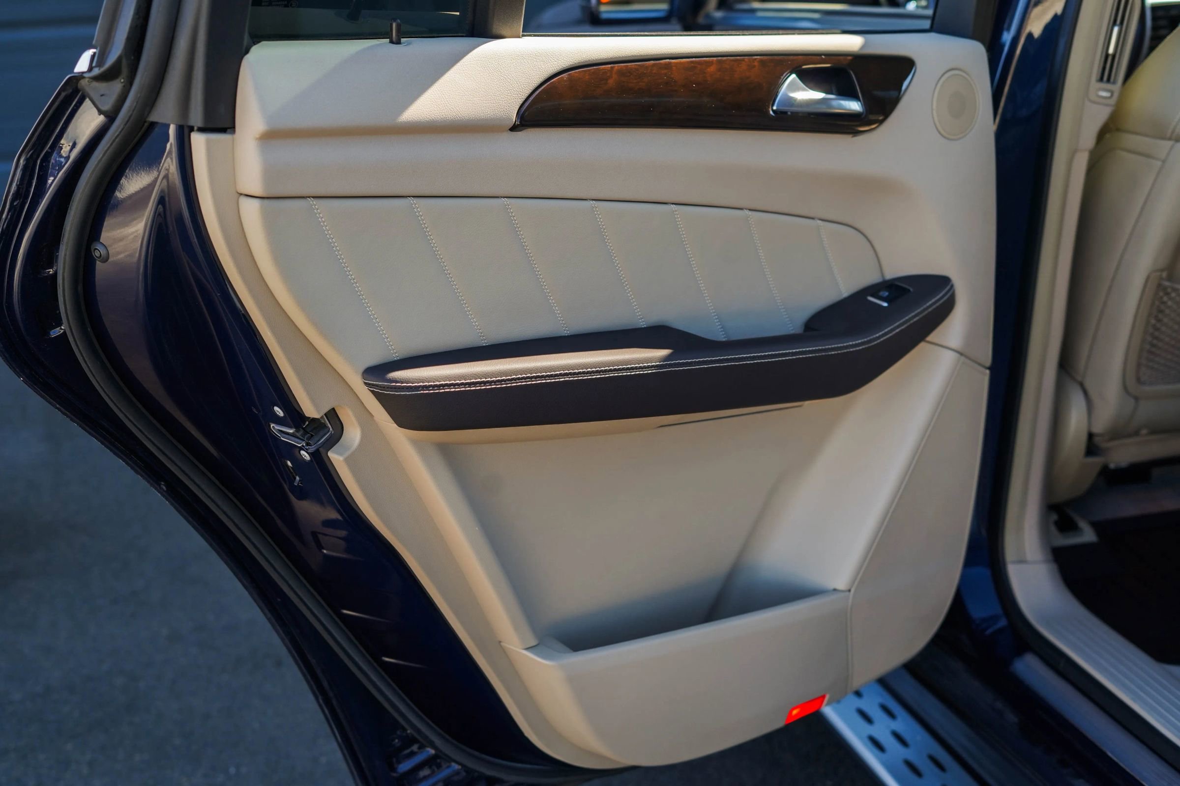 Used 2015 Mercedes-Benz GL 320 BlueTEC 4MATIC image 28