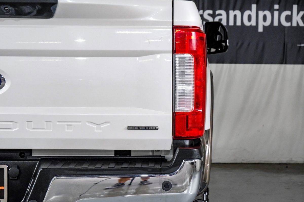 Used 2017 Ford F250 Lariat w/ Chrome Package image 41