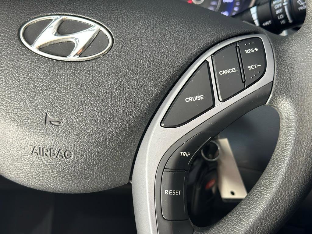 Used 2016 Hyundai Elantra SE w/ Option Group 02 FWD image 26