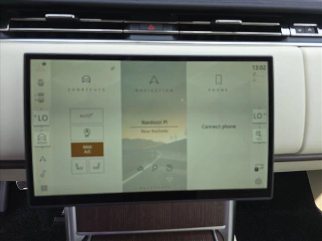 New 2026 Land Rover Range Rover Long Wheelbase SE AWD/4WD image 25