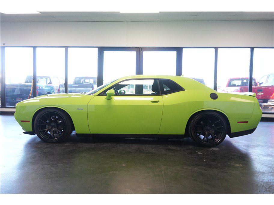 Used 2015 Dodge Challenger R/T Plus RWD image 4